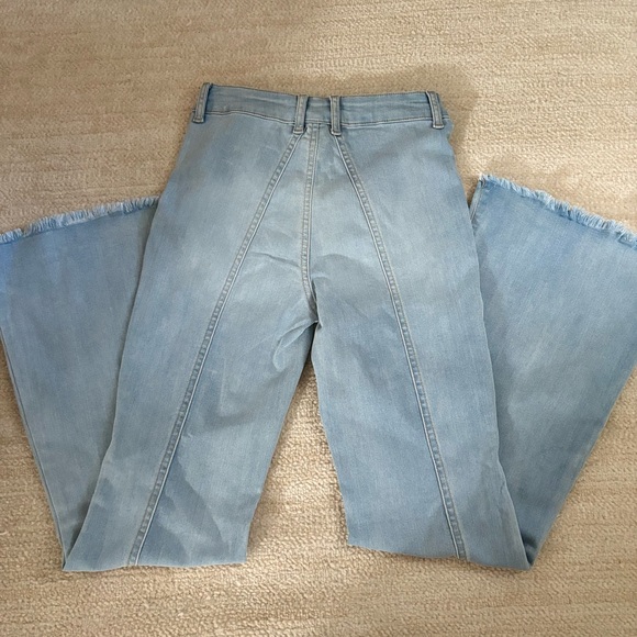 Flared light wash jeans - Picture 2 of 2